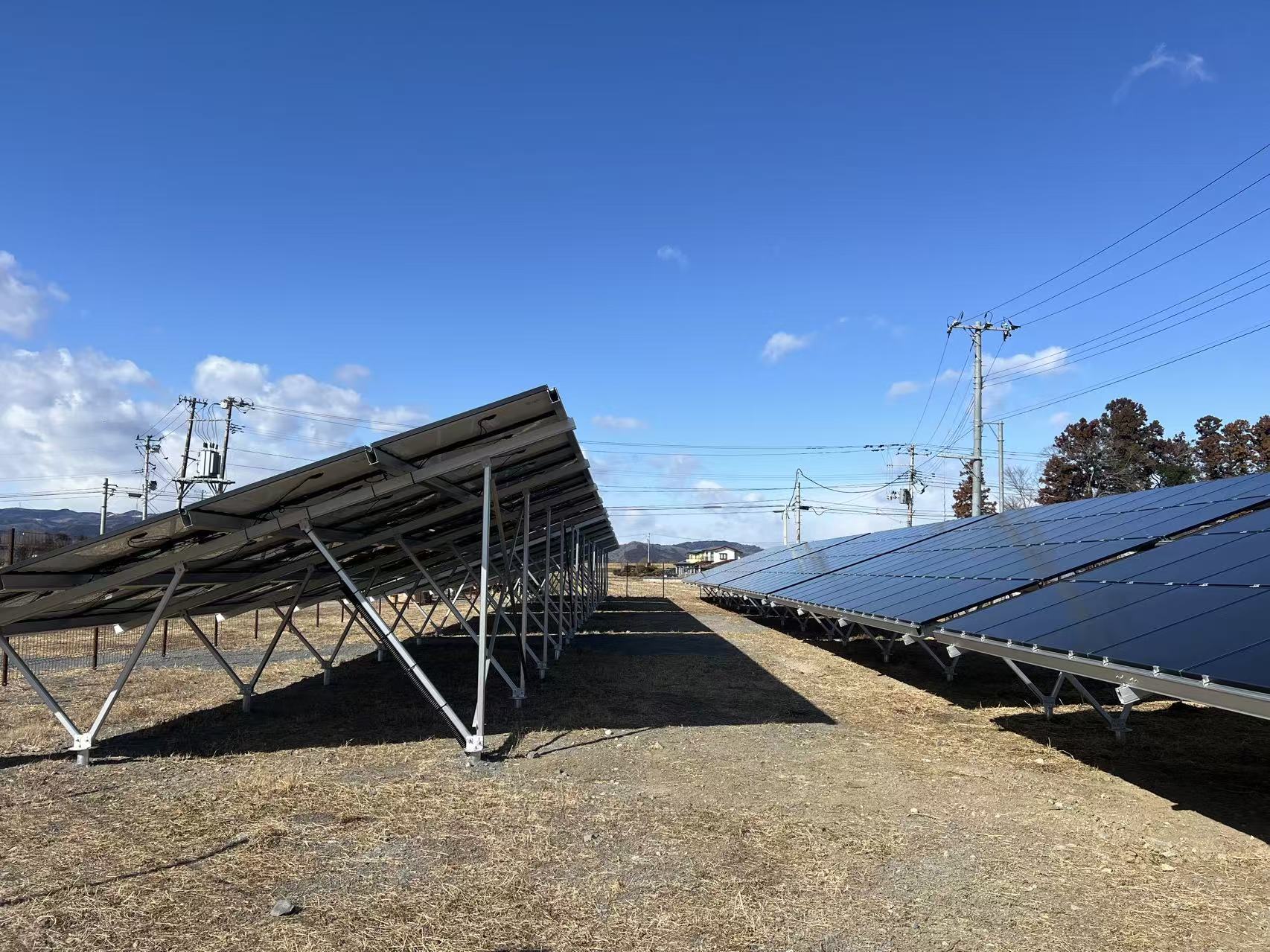 Матеріал сонячного кронштейна заземлення